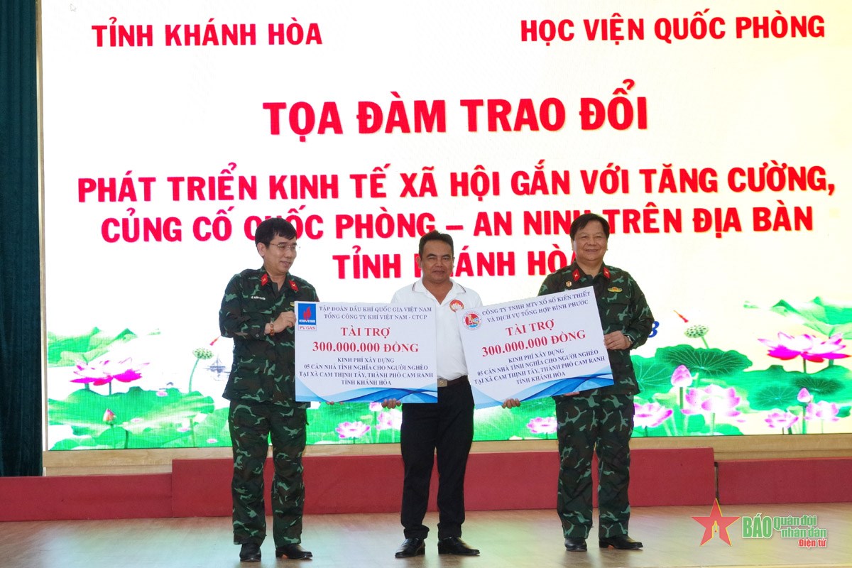 Khanh Hoa៖ សិក្ខាសាលាស្តីពីការអភិវឌ្ឍន៍សេដ្ឋកិច្ច-សង្គម ពាក់ព័ន្ធនឹងការពង្រឹងការការពារជាតិ និងសន្តិសុខ