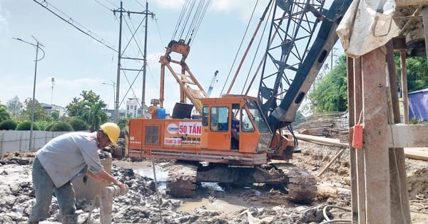 Nỗ lực GPMB, đẩy tiến độ thi công nâng tĩnh không cầu Hồng Ngự ở Đồng Tháp