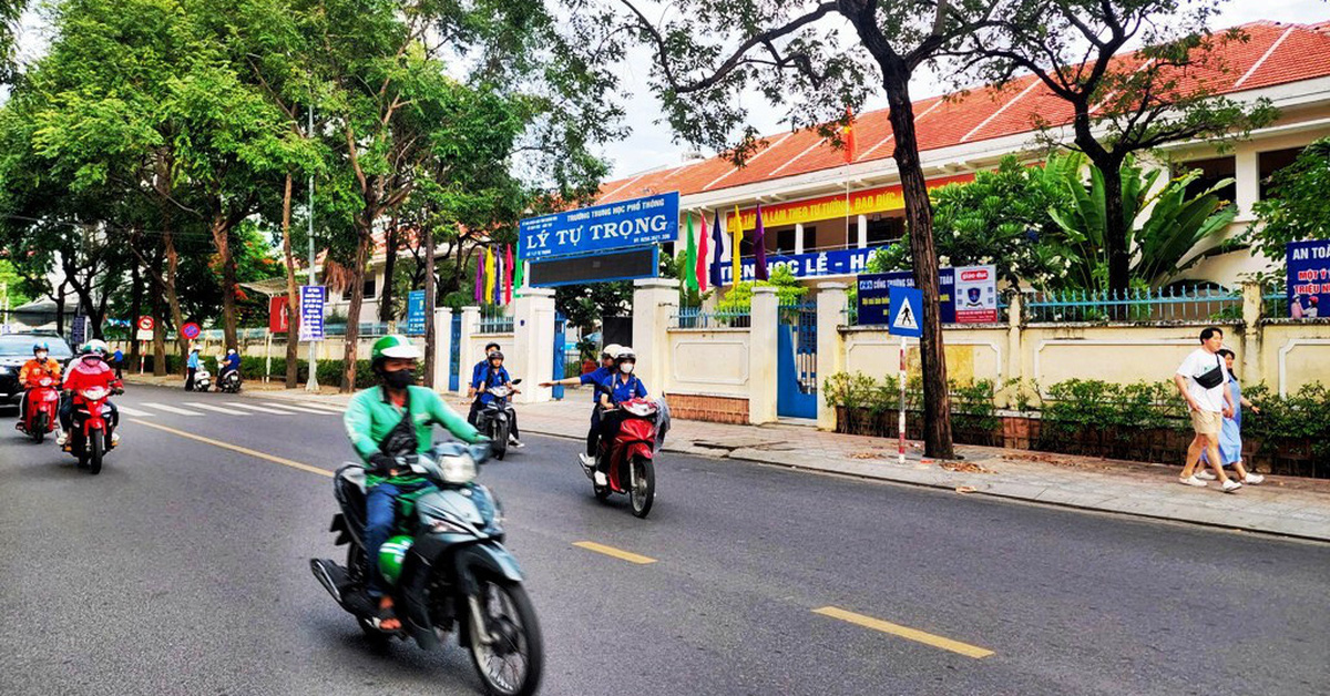 Khanh Hoa supports 100% of tuition fees for all levels of public secondary education