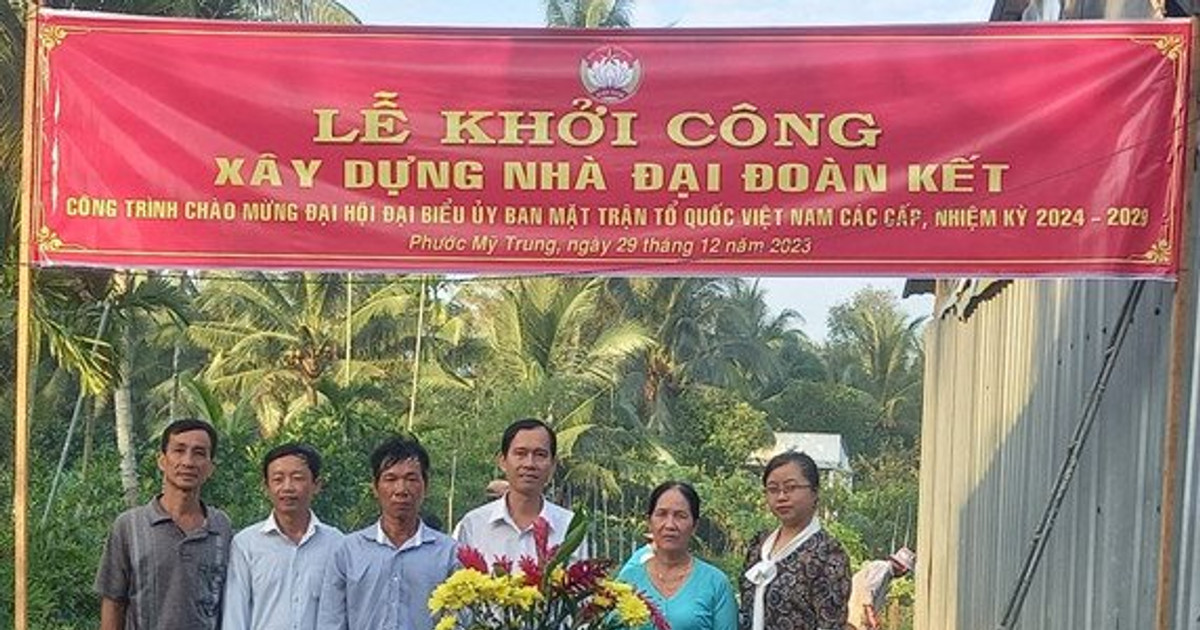 แนวร่วมปิตุภูมิเวียดนามจังหวัดเบ๊นเทรระดมกำลังสร้างบ้านพักสามัคคีธรรม 2,000 หลัง