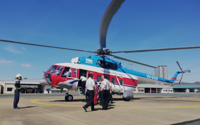 Un avion de la Southern Helicopter Company se prépare à décoller de l'aéroport de Vung Tau, en 2019. Photo : Nguyen Nam