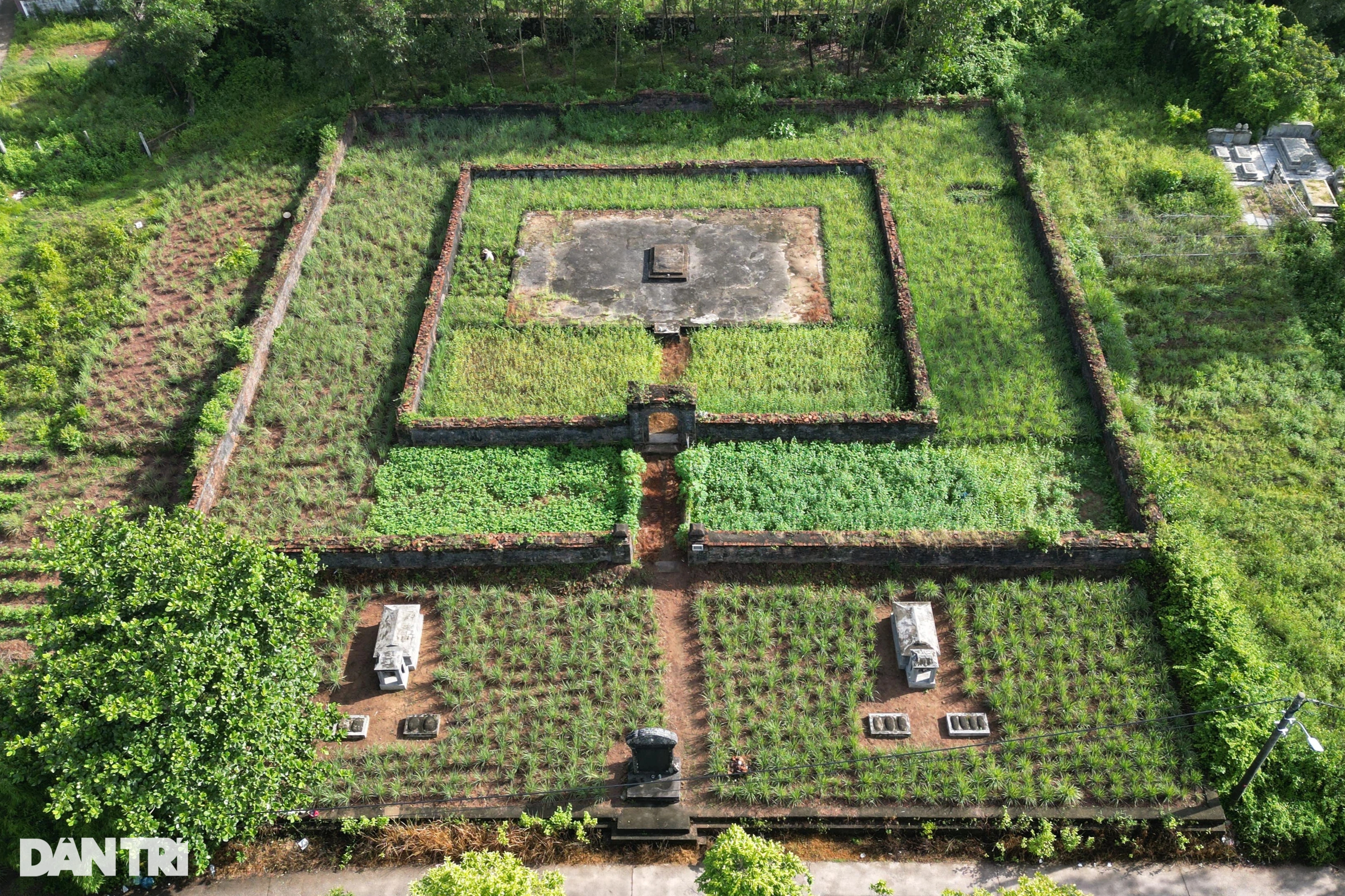 Le seul tombeau ancien de l'époque des seigneurs Nguyen qui conserve encore son architecture d'origine