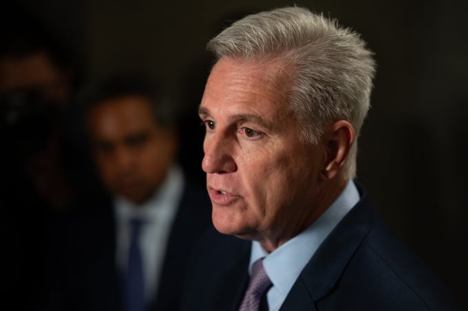 Le membre du Congrès Kevin McCarthy s'adresse aux journalistes à Washington le 3 octobre. Photo : Reuters