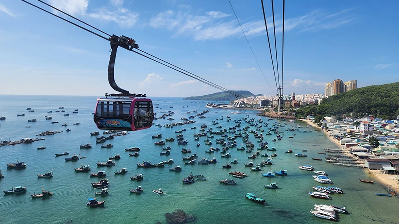 Hon Thom Cable Car ទីក្រុង Phu Quoc ខេត្ត Kien Giang ។