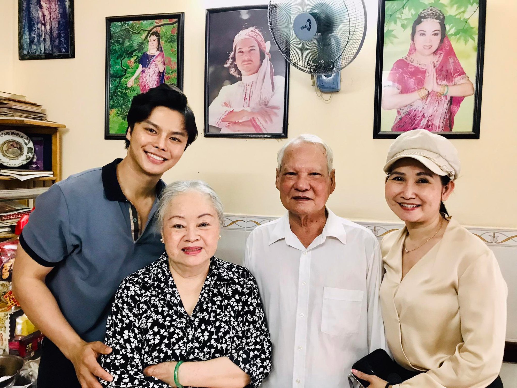 NSƯT Thanh Nguyệt: Mắt mờ rồi, bây giờ chỉ hợp vai bà mẹ mù - Ảnh 2.