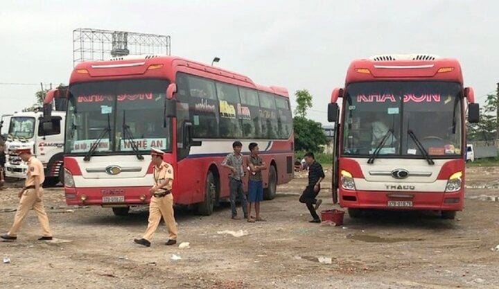 Tổng kiểm tra hoạt động quản lý và kinh doanh ô tô vận tải hành khách trên toàn quốc. Ảnh minh họa.