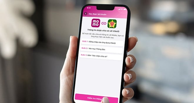 MoMo сотрудничает с VNeID для продвижения электронной аутентификации до 1 января 2025 года