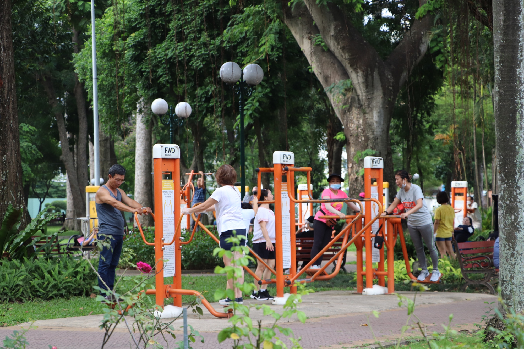 TP HCM đã có thêm hơn 21ha công viên công cộng, gần 10ha mảng xanh - Ảnh 1.