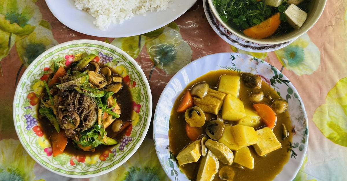 A hundred years of nostalgia for Tin Nghia vegetarian rice in Saigon