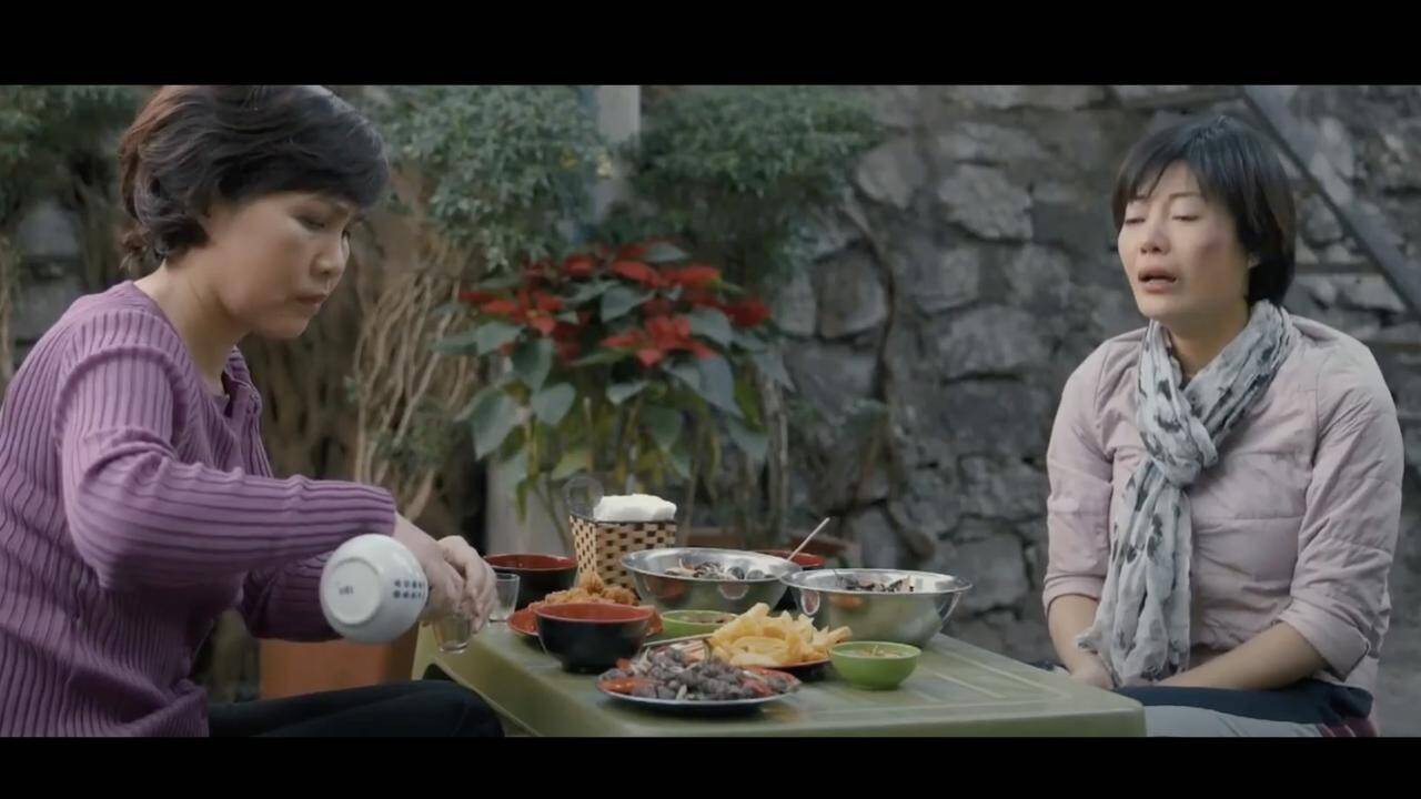 Life is still beautiful episode 10: The reason why Mrs. Tinh doesn't want to leave Luyen 3 is revealed