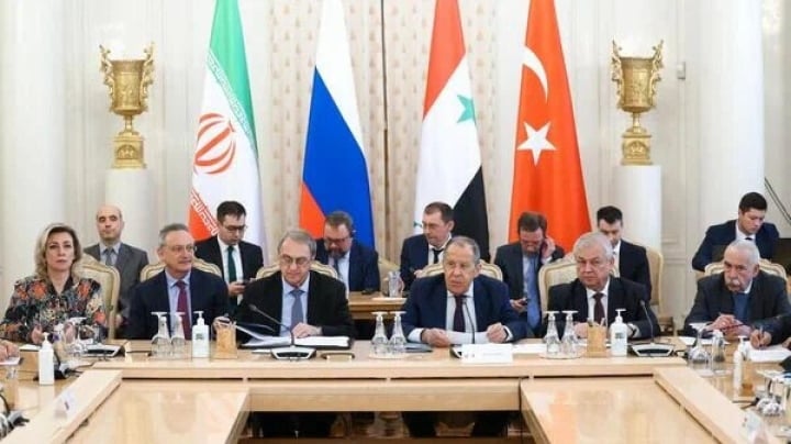 シリアとトルコの関係正常化に向けた「ロードマップ」で合意 - 1