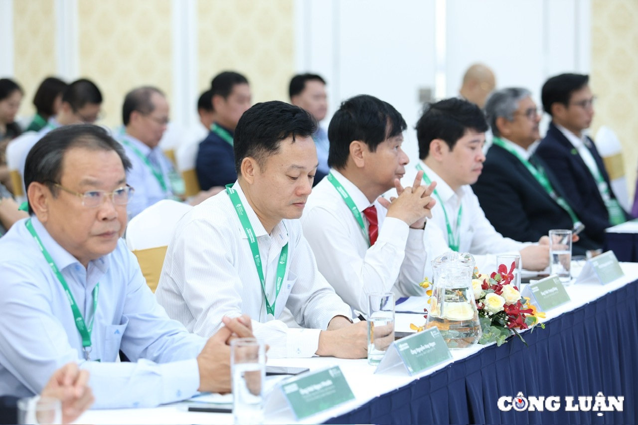 ការលើកកំពស់តួនាទីអ្នកដឹកនាំធុរកិច្ចក្នុងការអភិវឌ្ឍន៍តំបន់ រូបភាព ២