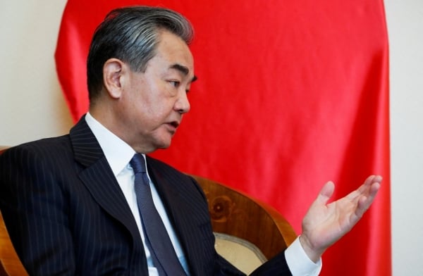 Chinese Foreign Minister prepares to visit Europe