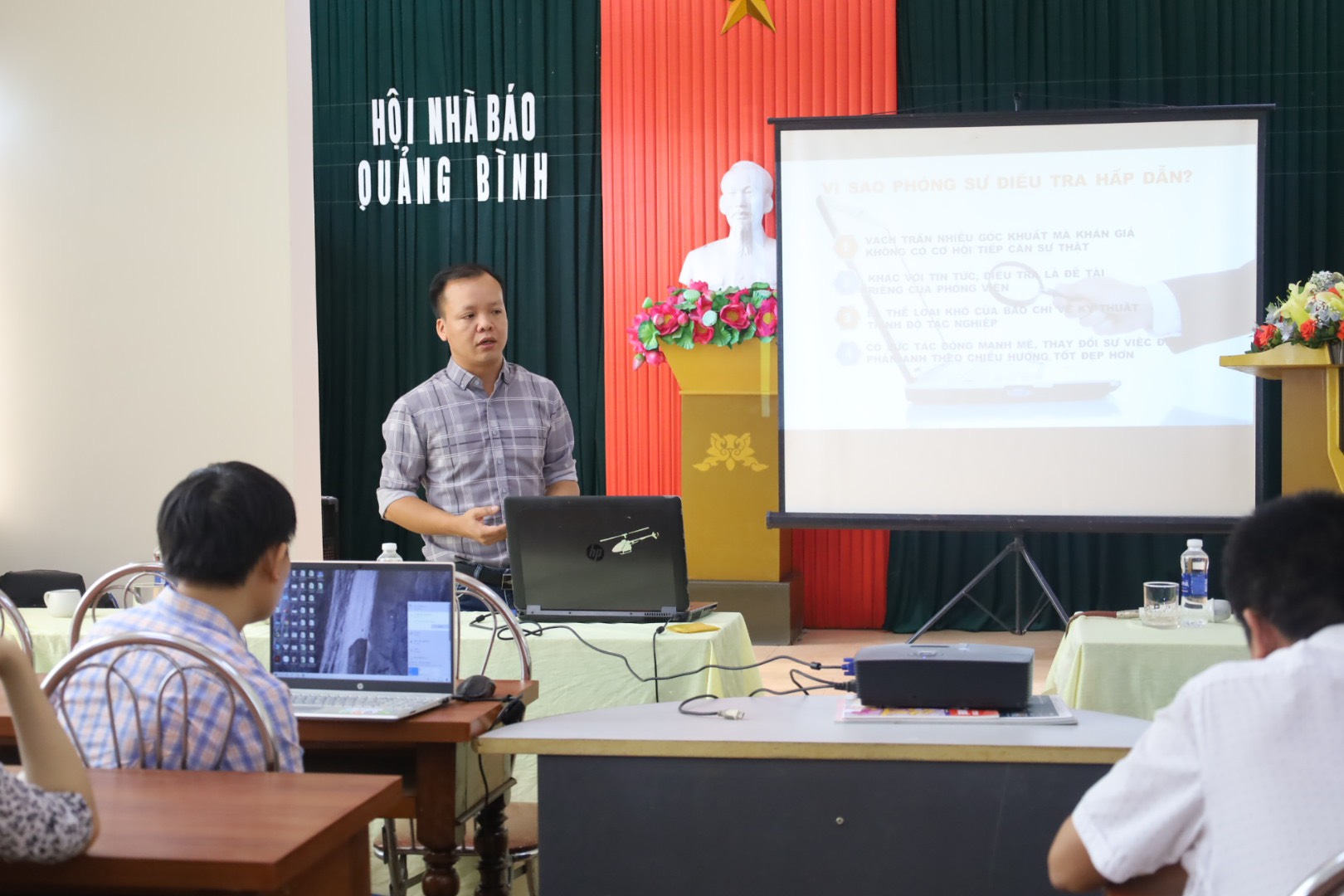de moi phong vien nha bao dieu tra chong tieu cuc tu tin cong hien tac nghiep dung quy dinh hinh 2