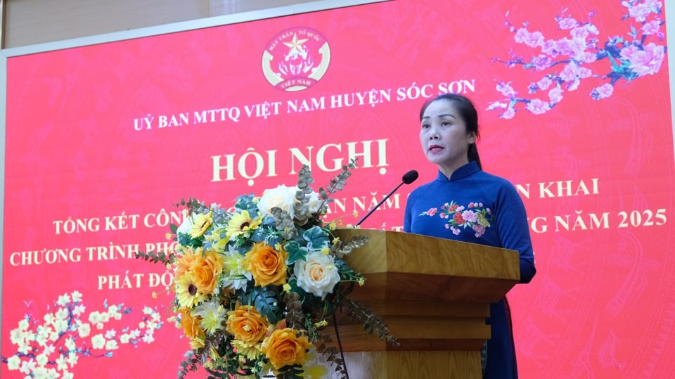 Chủ tịch Uỷ ban MTTQ huyện Sóc Sơn Vi Thị Bình Anh phát động thi đua năm 2025.