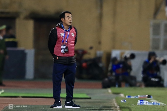 Coach Dinh The Nam of Hanoi FC. Photo: Hieu Luong