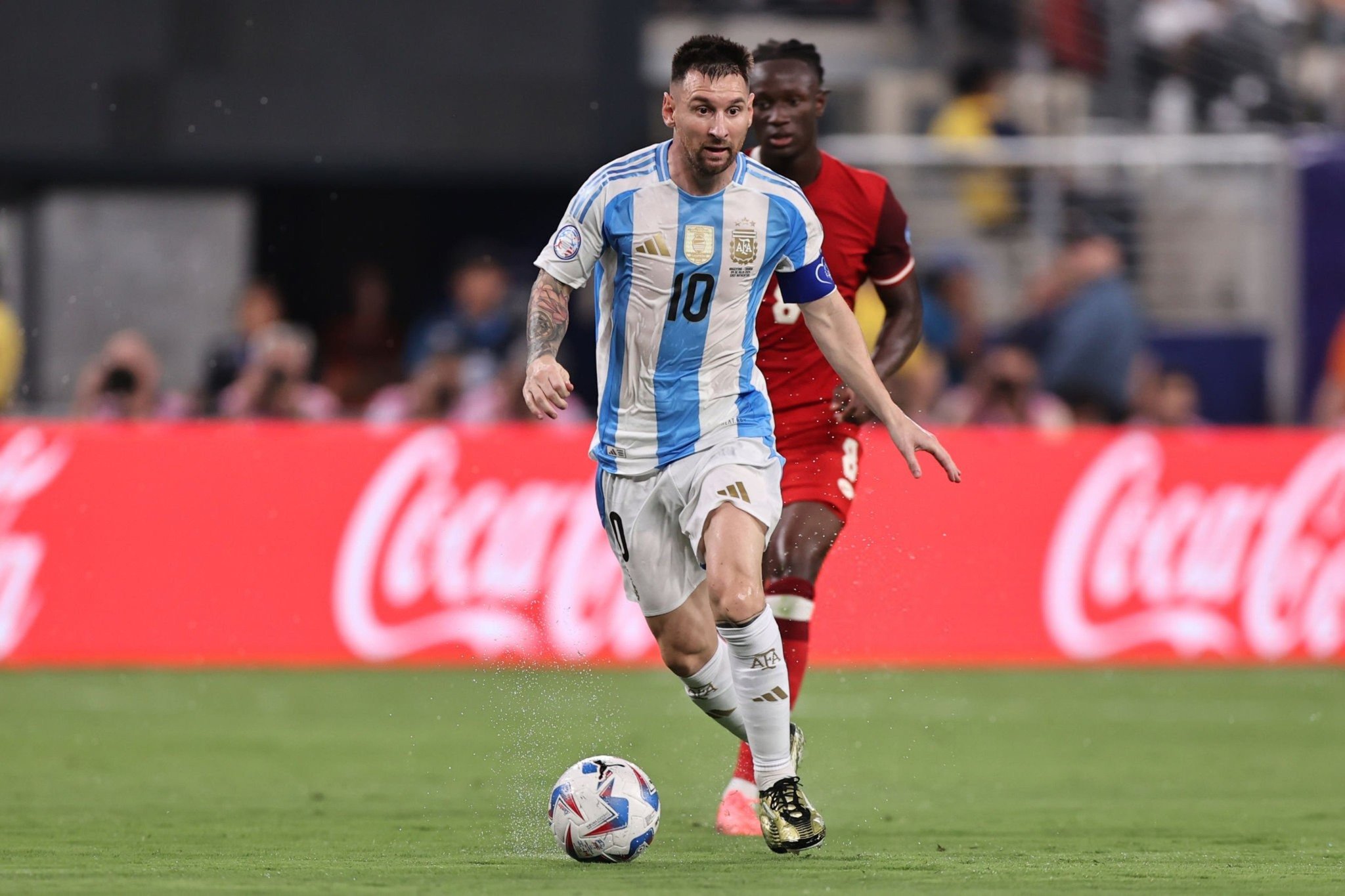 Chung kết Copa America 2024, Argentina 0-0 Colombia: Khán giả phá cửa, trận đấu bị hoãn- Ảnh 1.