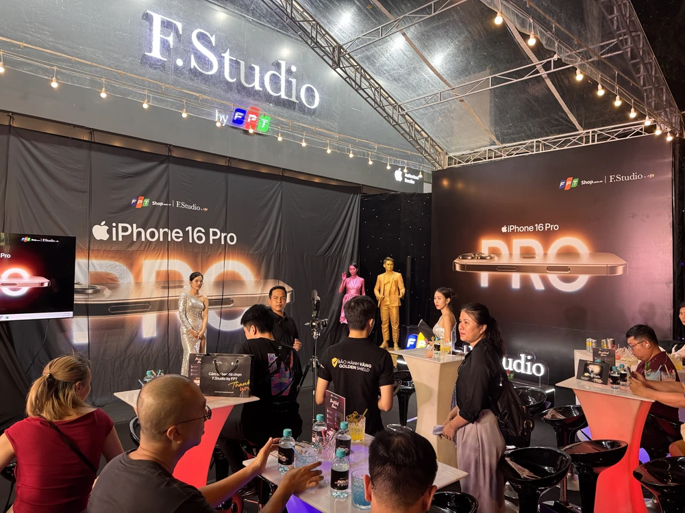 FPT Shop and F.Studio by FPT with iPhone sales activities.