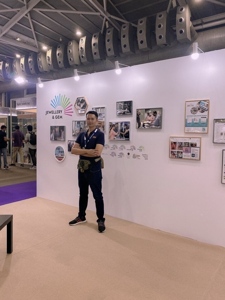 การเดินทางตามล่าหาอัญมณีที่งาน Singapore Gem Fair