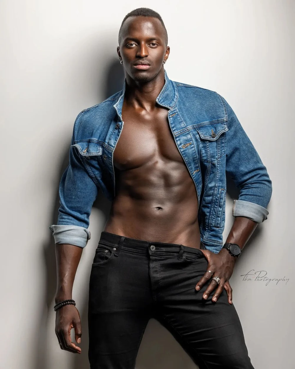 Mr World Guinea-Bissau1.jpeg