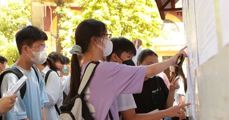 Fügen Sie zusätzliche Schulen hinzu, um für den Hauptfachbereich Public Relations zu rekrutieren