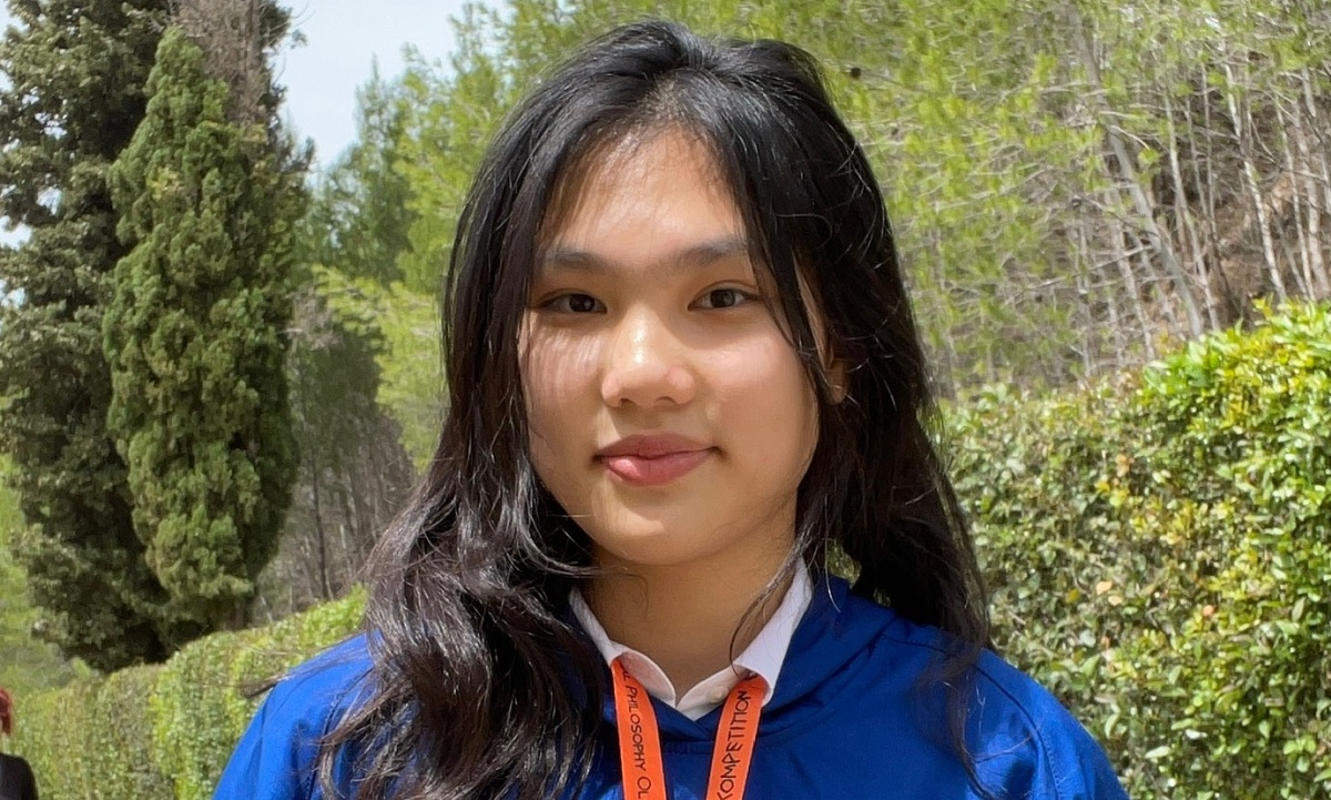 15-year-old girl wins international philosophy prize