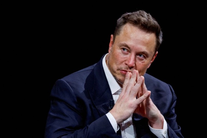 Elon Musk tại một diễn đàn về công nghệ ở Paris (Pháp) hồi tháng 6. Ảnh: Reuters