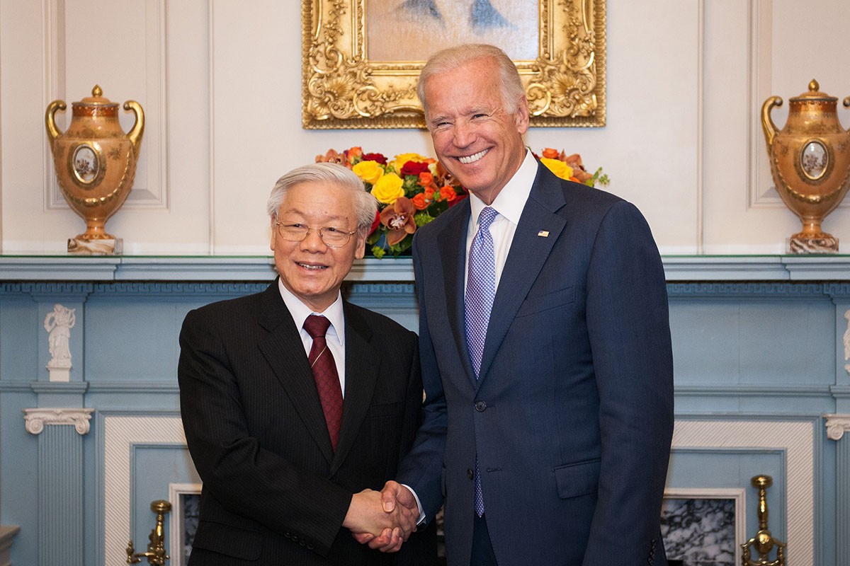 Party Secretary General Nguyen Phu Trong met US Vice President Joe Biden in 2015 in Washington DC. (Photo: MOFA)