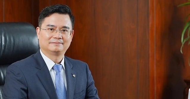 El Sr. Nguyen Thanh Tung es presidente del consejo directivo de Vietcombank.