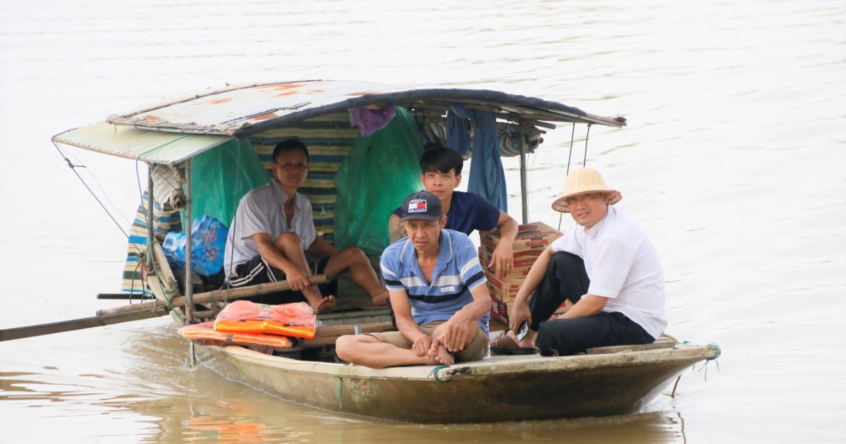 La crue de la rivière Hoang Long recule, Ninh Binh lève l'ordre d'évacuation