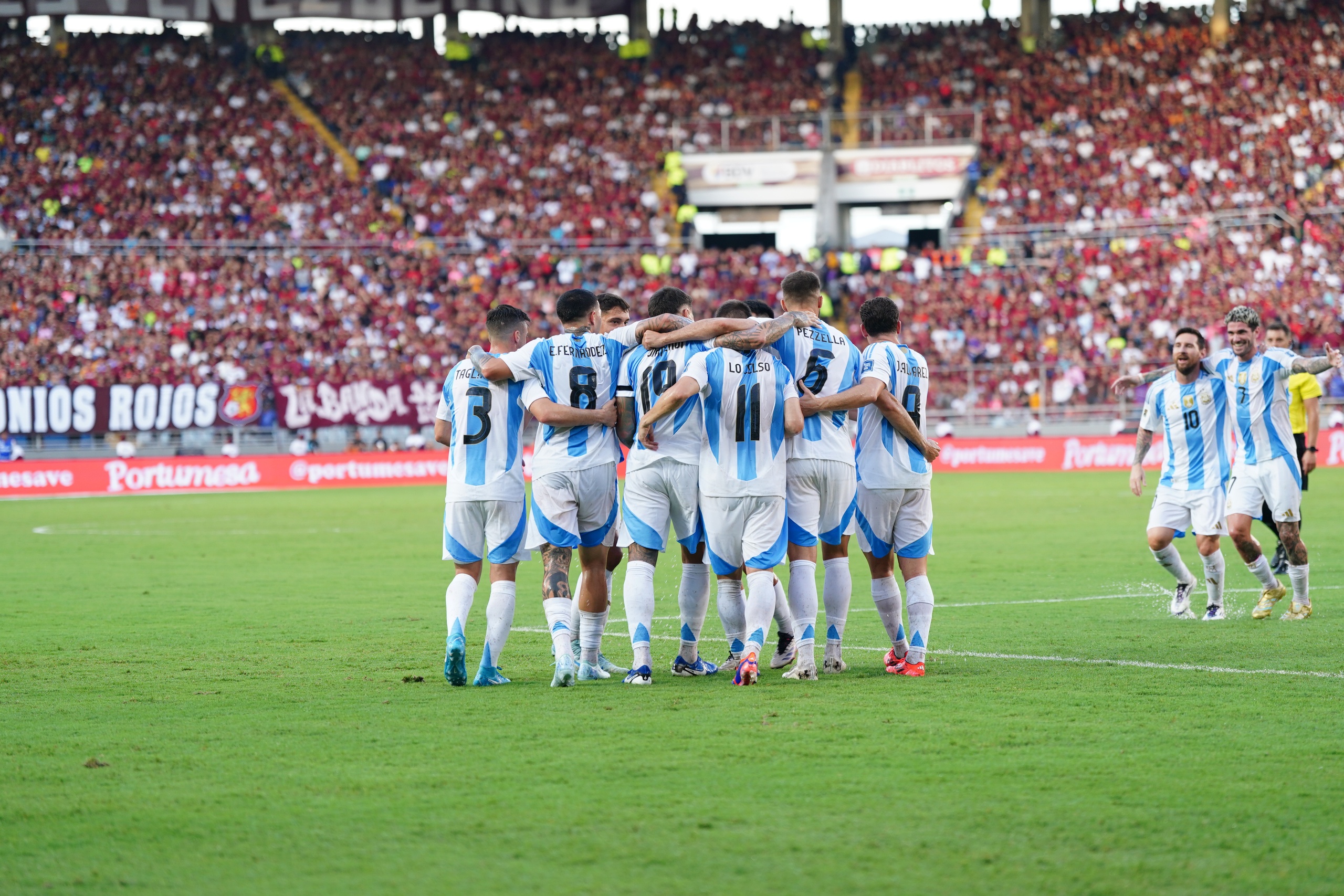 Messi trở lại đội tuyển Argentina: Cảm xúc sau trận hòa Venezuela- Ảnh 4.