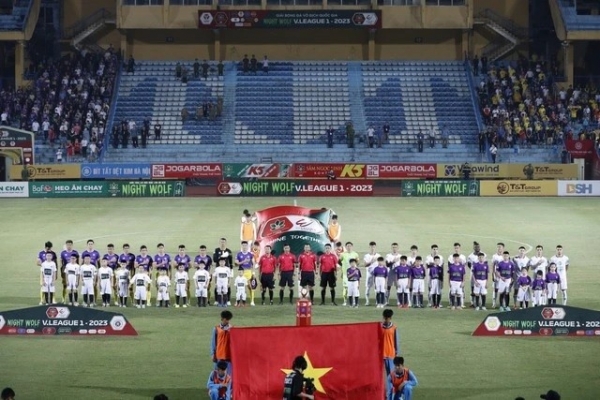 Eines der drei Teams (Hanoi Police Club, Hanoi Club und Viettel The Cong Club) muss das Hang Day Stadium verlassen.