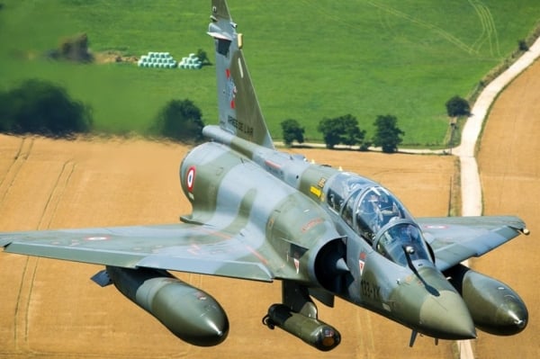 Pháp sắp giao lô "chim ưng" Mirage 2000-5 cho Ukraine, tại sao lại là 3 chiếc?