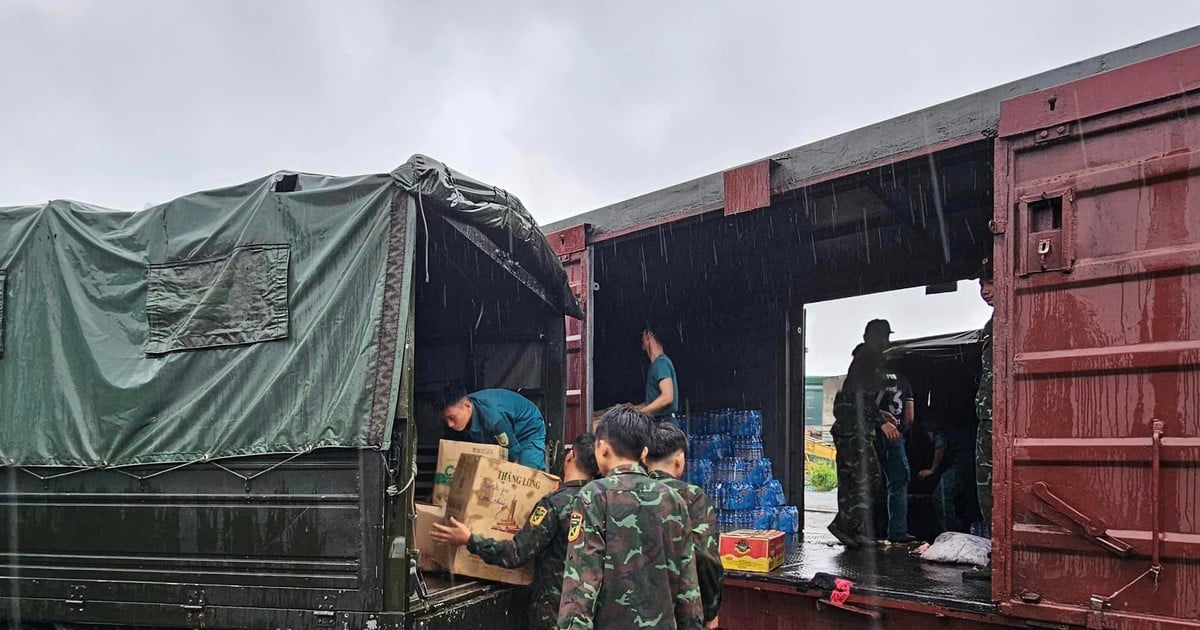 Se transportaron 80 toneladas de ayuda en tren a la zona del desastre.