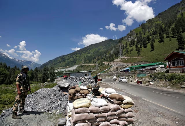 L'Inde et la Chine parviennent à un accord pour résoudre les problèmes frontaliers 1