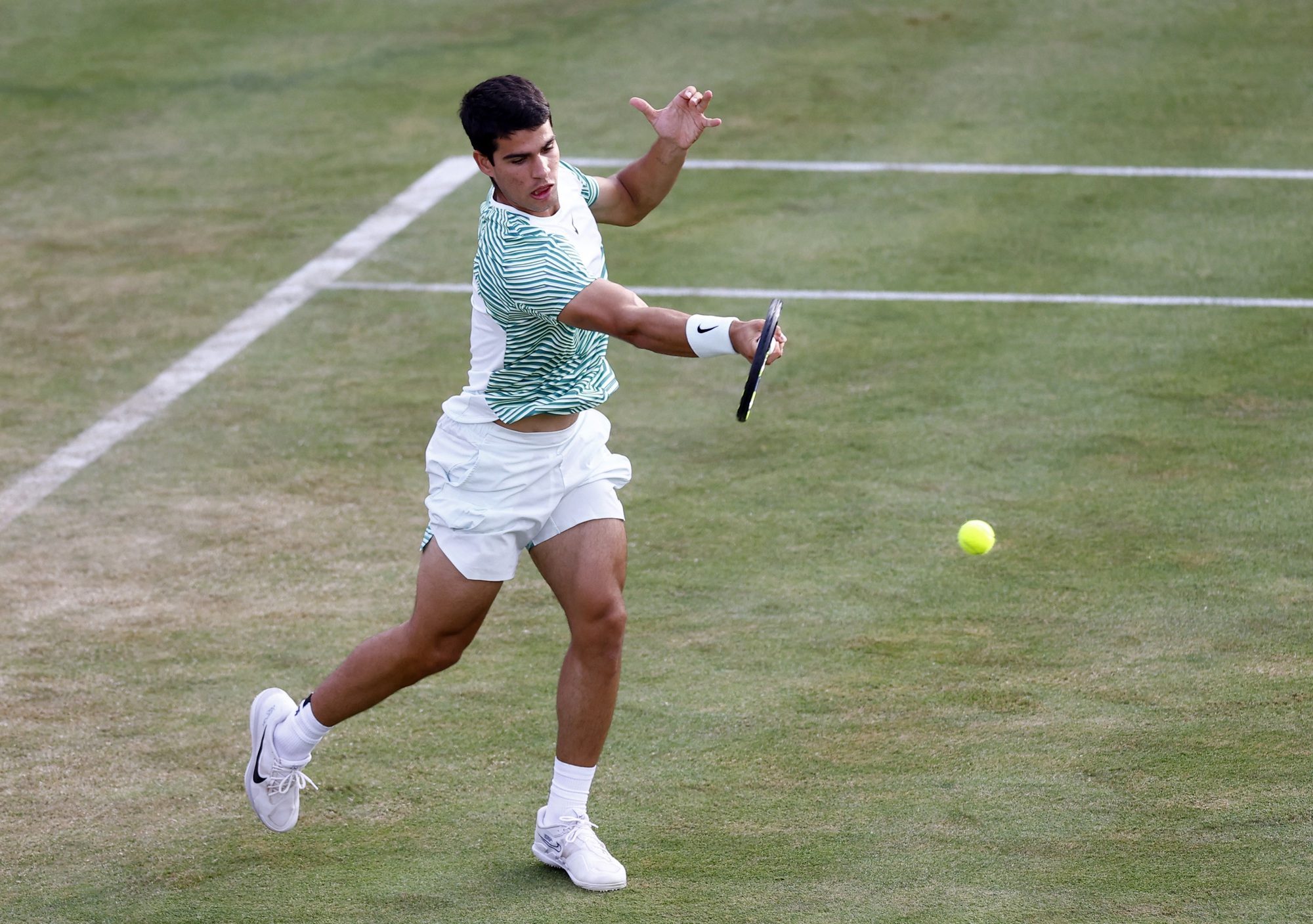 Djokovic mất ngôi số 1 thế giới về tay Alcaraz - Ảnh 2.