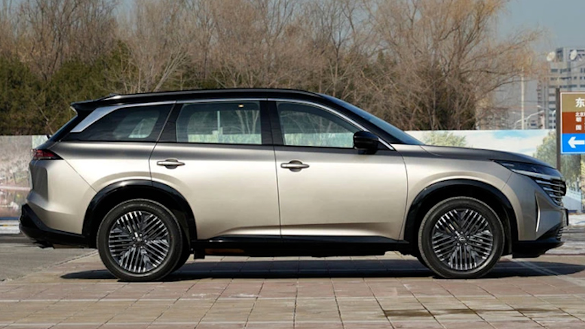 Модель внедорожника Nissan Pathfinder 2024 длиной более 51 метра, цена около 780 миллионов донгов, изображение 2