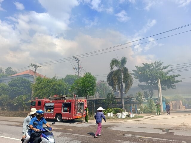 Incendie majeur dans une usine de Binh Dinh, dégâts estimés à environ 20 milliards de VND