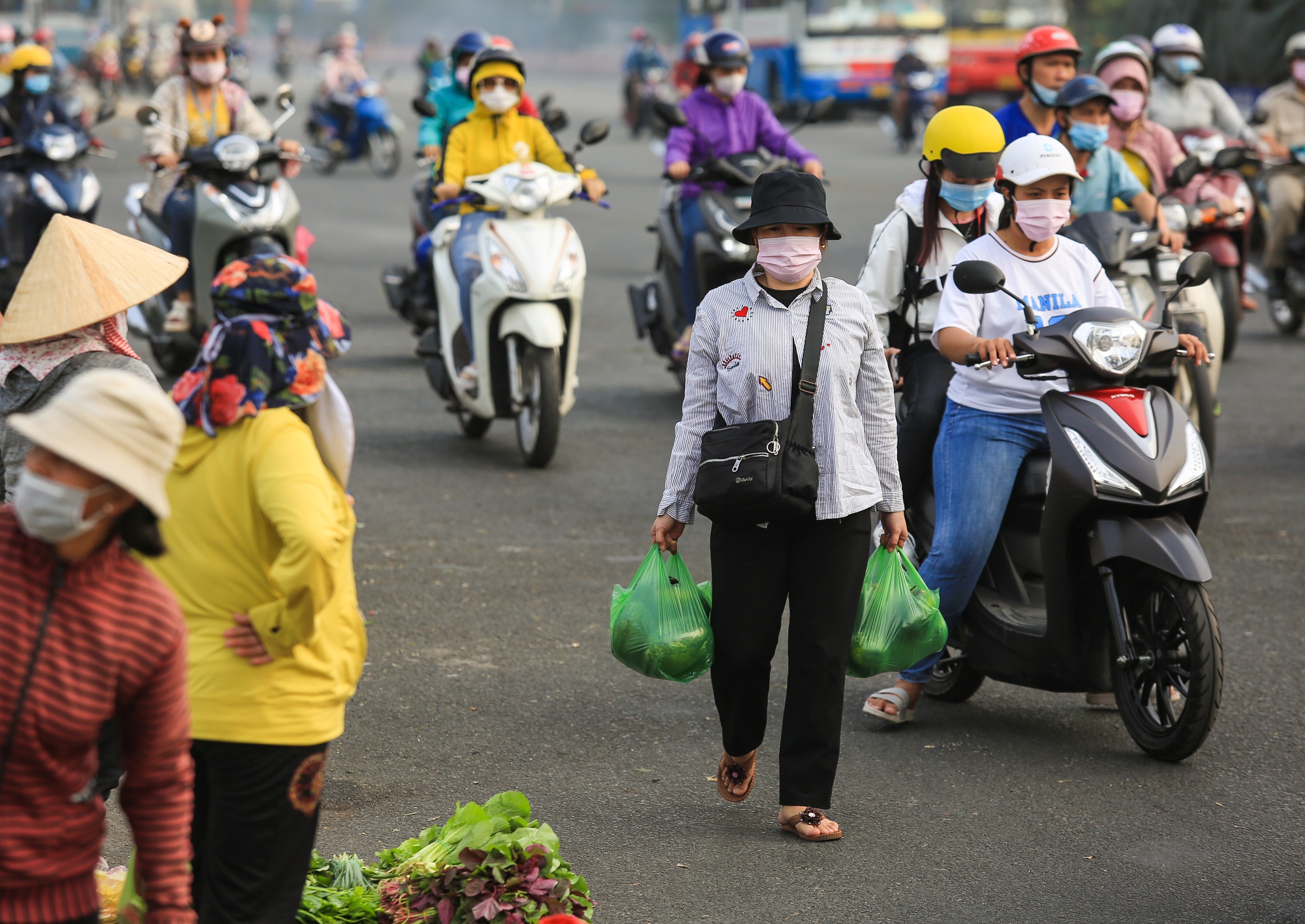 Tình hình lao động, việc làm tại TP.HCM nhìn lại 4 tháng đầu năm 2023 - Ảnh 1.