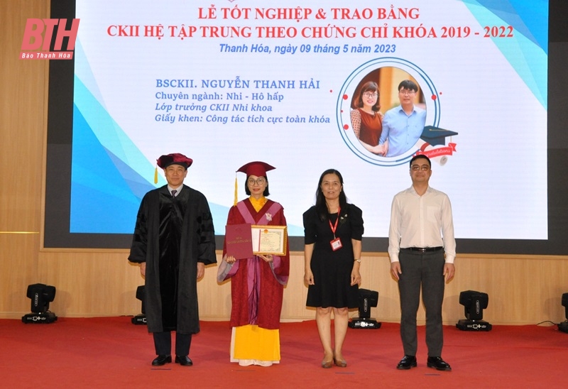 Trường Đại học Y Hà Nội phân hiệu Thanh Hóa tổ chức Lễ tốt nghiệp và trao bằng sau đại học