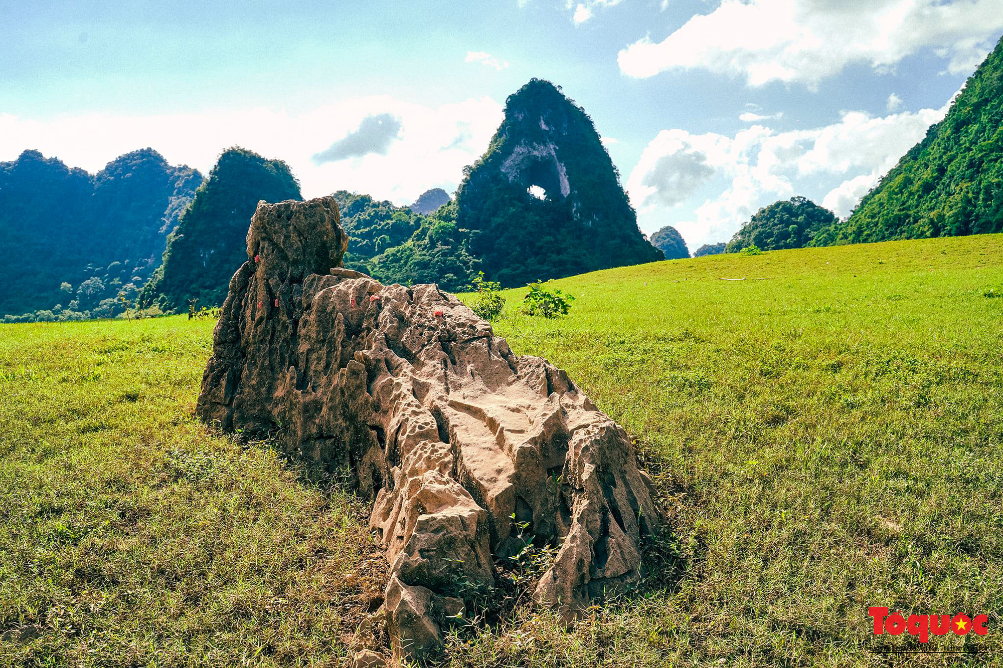 Cao Bằng thơ mộng như cổ tích vào mùa đẹp nhất trong năm