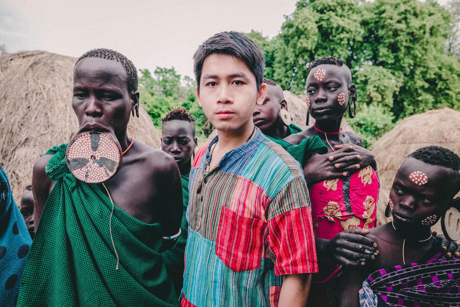 Vietnamese guy travels to 50 countries, tells story of 4 days hunting sea monsters in Amazon forest