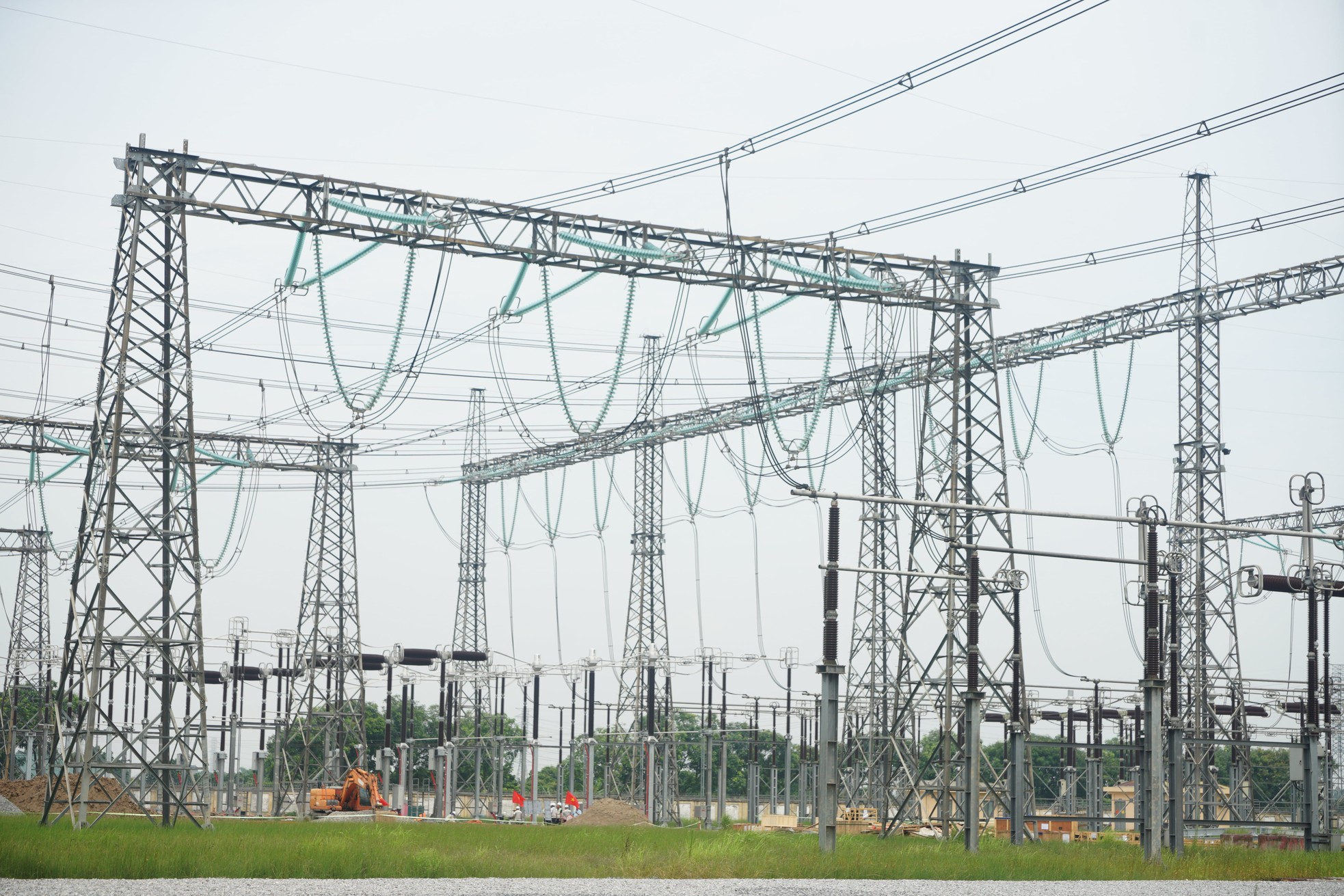 Image of the giant transformer station of the 500kV circuit 3 project in Pho Noi, Hung Yen reaching the finish line ahead of schedule photo 2