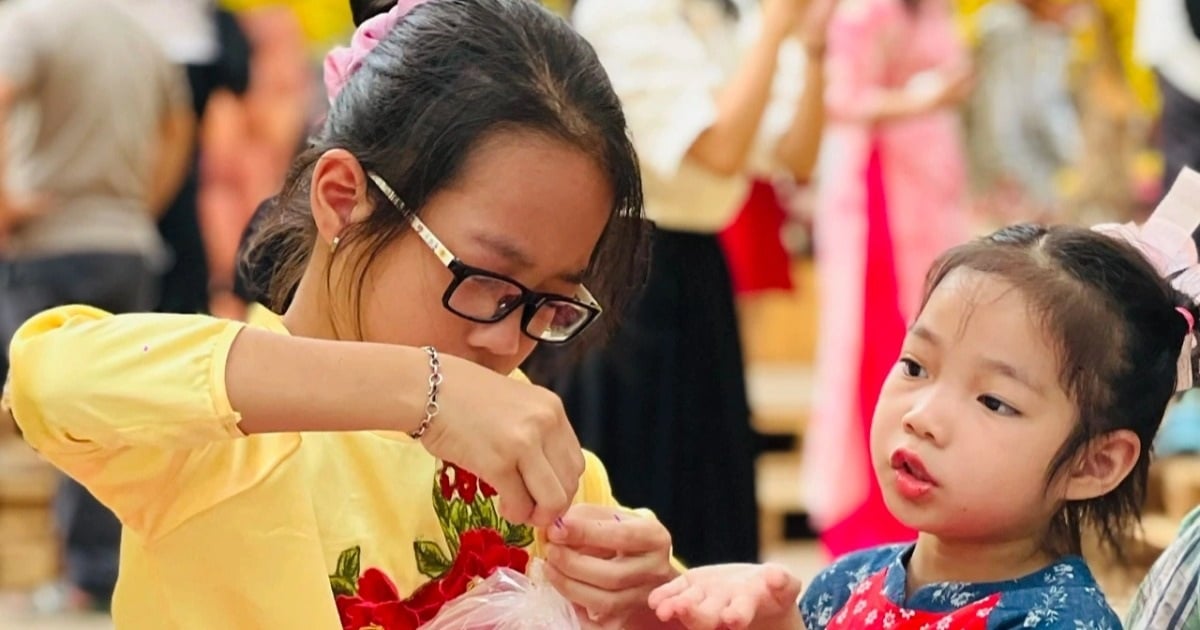 Les étudiants de Ho Chi Minh-Ville ont peu de vacances pour le Têt, leur mère se sent désolée « 30 millions pour un voyage de 5 jours à la campagne »