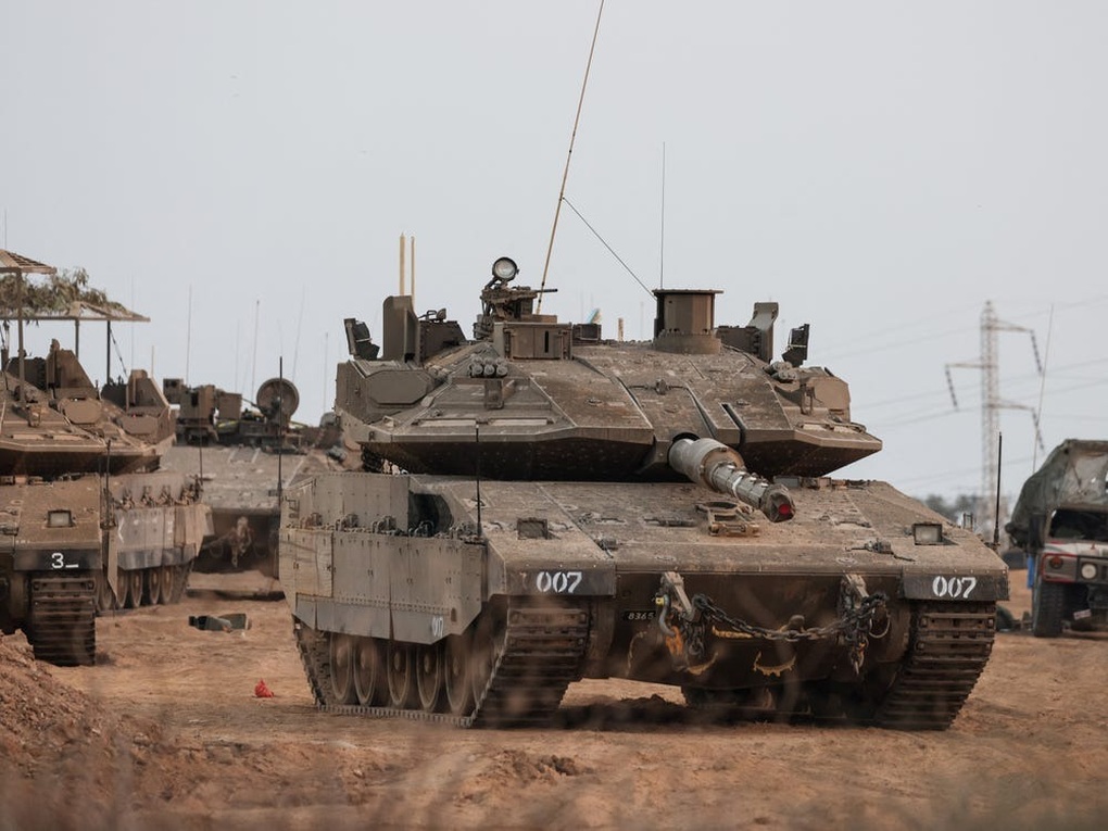 Israel tập kích lãnh thổ Li Băng, tàu sân bay Mỹ tiến vào Địa Trung Hải - 1