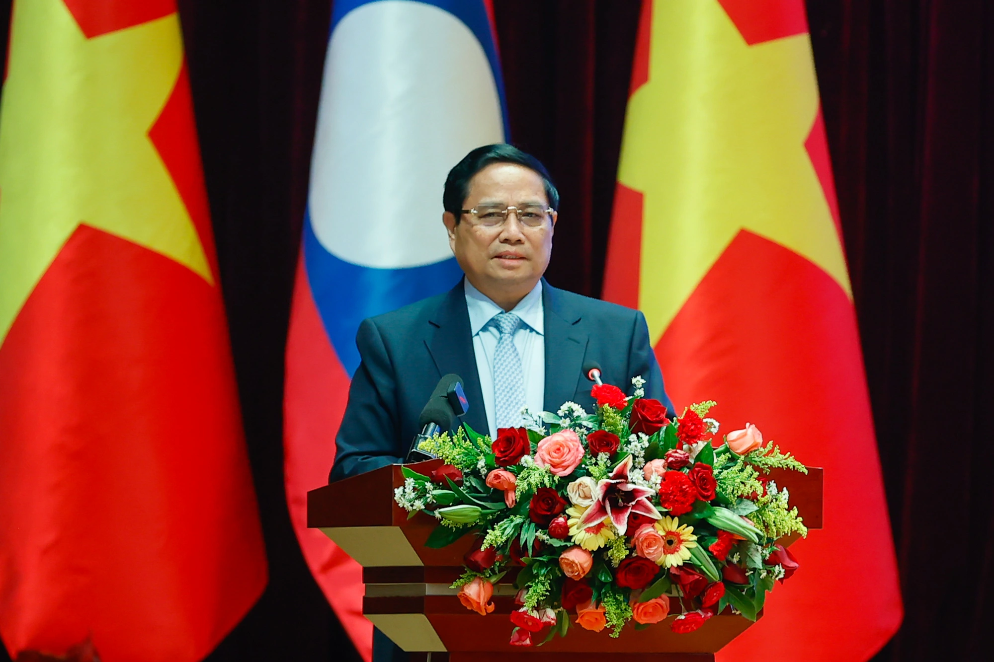 Primer Ministro: La solidaridad especial entre Vietnam y Laos tiene una importancia decisiva