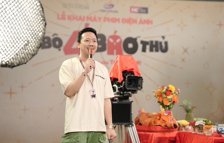 Tran Thanh returns to his forte in comedy films.