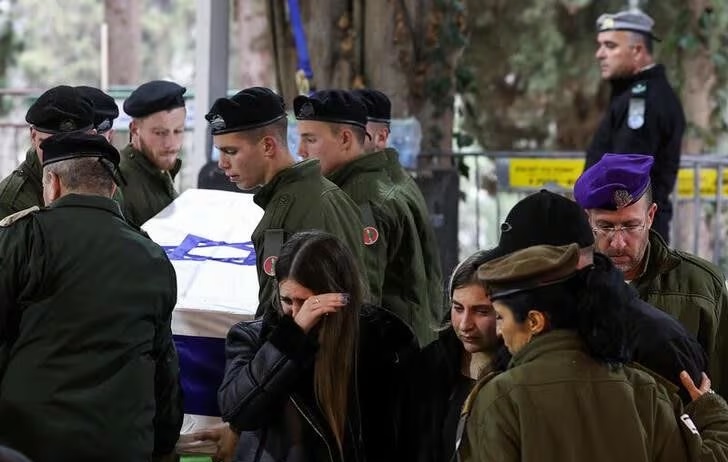 24 soldats blindés dans la journée la plus dangereuse d'Israël à Gaza photo 2