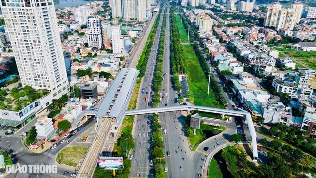 Close-up of metro stations No. 1 in Ho Chi Minh City, photo 17