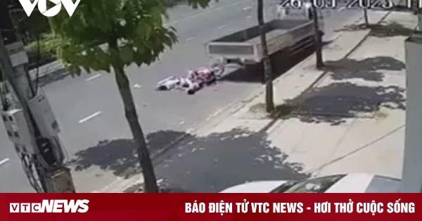 Estudiante que conducía motocicleta con 3 personas provocó accidente, 2 personas murieron